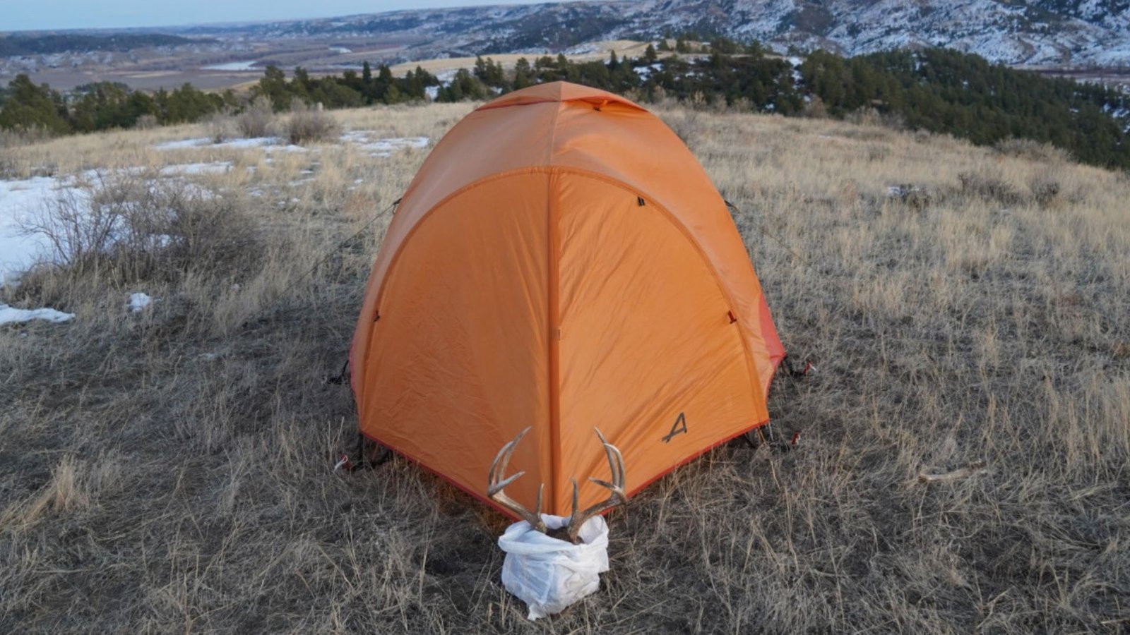 How to Set Up a Comfortable Hunting Camp